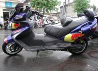 650 BURGMAN RED BULL